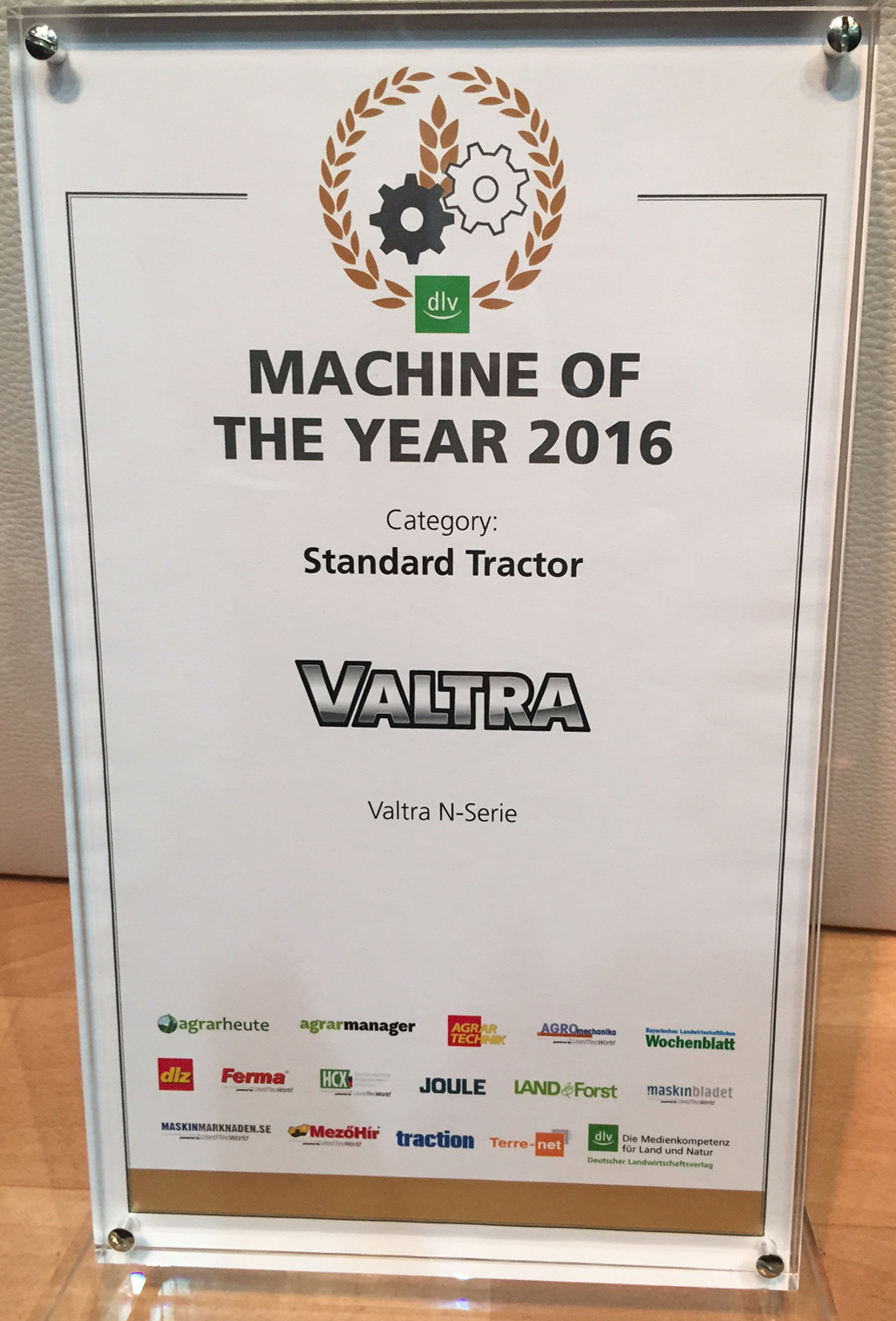 VALTRA Tractors N Series nommés Machine Of The Year 2016